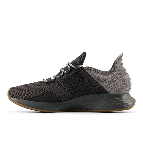 NWT New Balance Men's Fresh Foam Roav V1 Running Shoe, Blacktop/Gum, 9 - Picture 1 of 6
